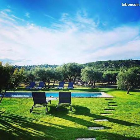 Bed and Breakfast La Bergerie de Cigalon Mouries Zimmer foto